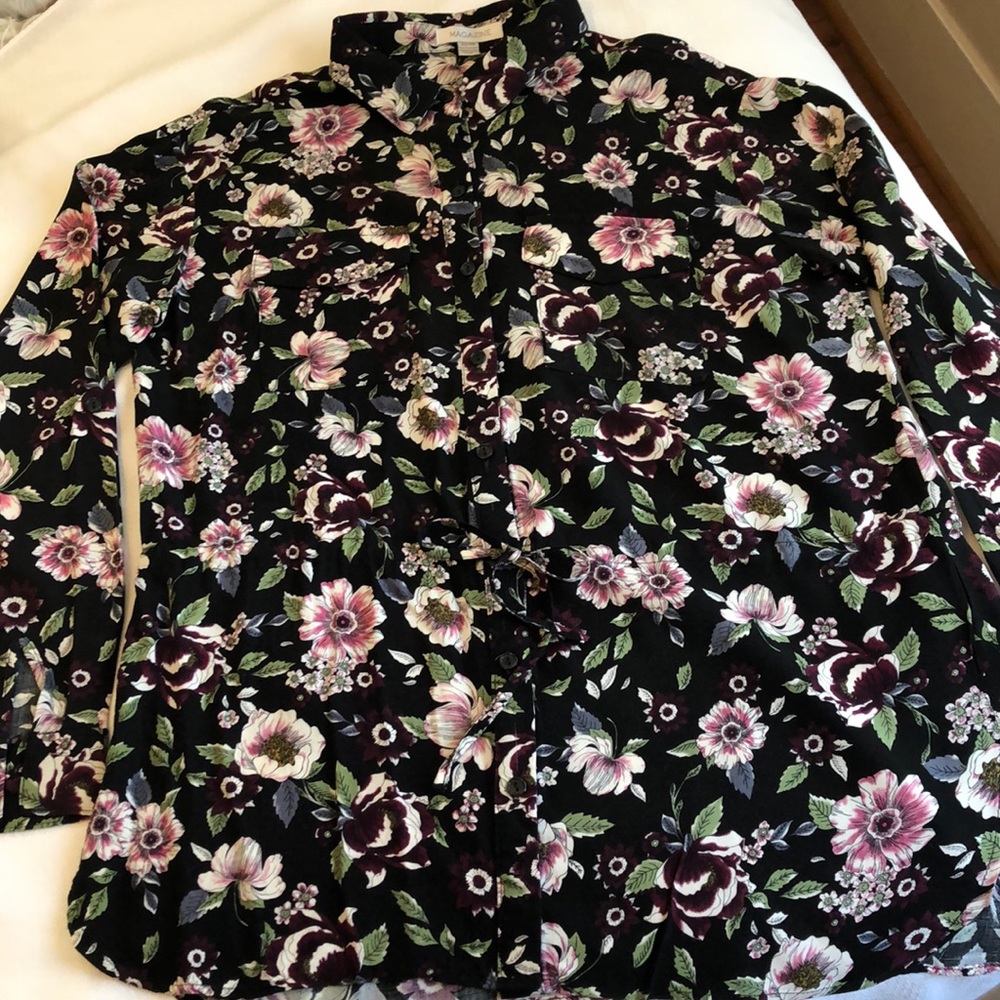 Black floral tunic top